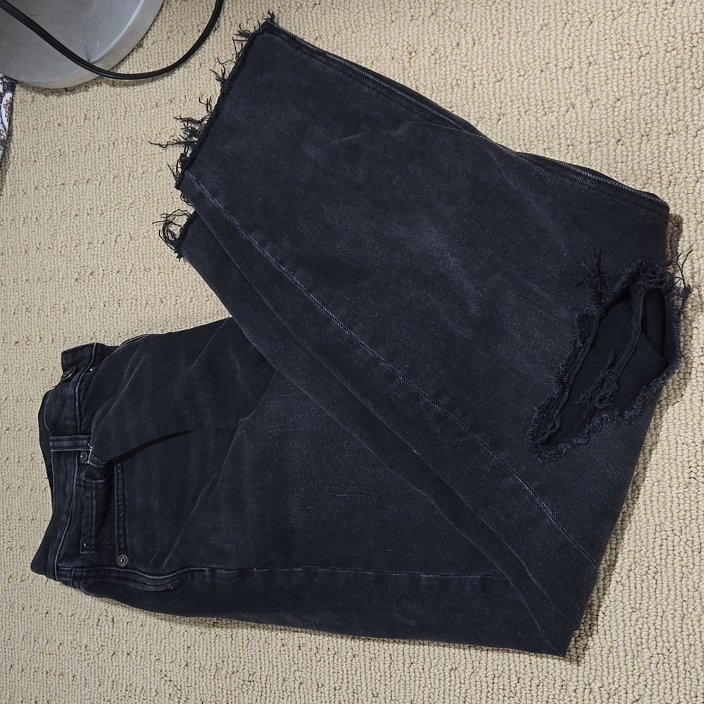 Black mom jeans